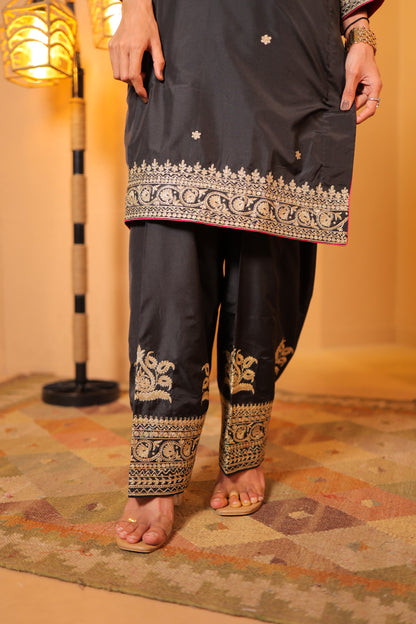 Noir Zardozi Kurta Set
