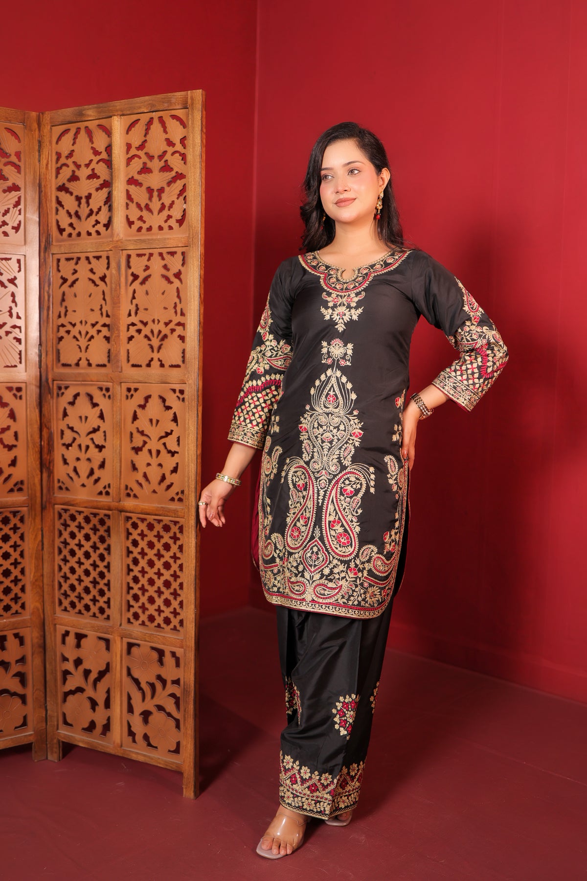 Ebony Paisley Kurta Set