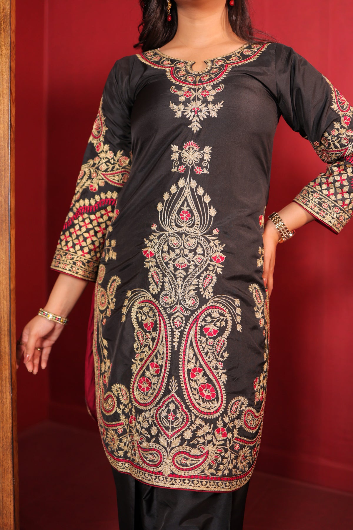 Ebony Paisley Kurta Set