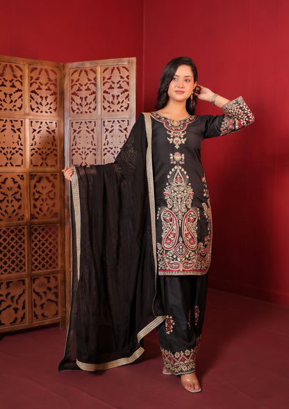 Ebony Paisley Kurta Set