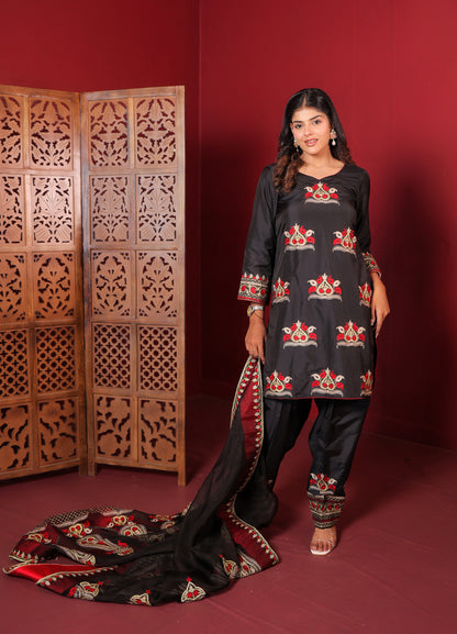 Midnight Blossom Kurta Set